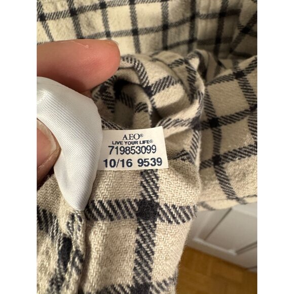 American Eagle Outfitters Flannel Button Front Shirt Beige Sz XL Plaid Preppy - Picture 10 of 12
